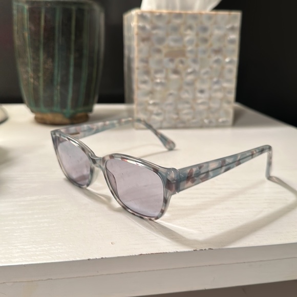 Selling collection frames, able to put prescription 54-17 blue Demi - Picture 2 of 2